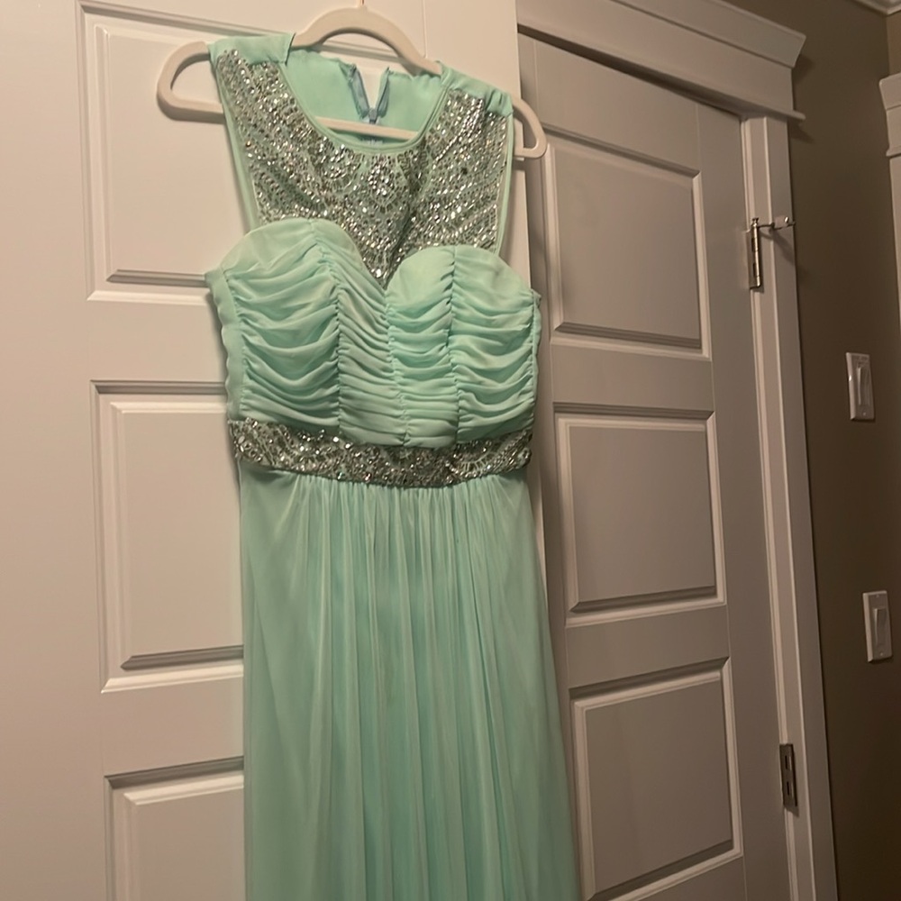 Prom gown - Picture 3 of 3